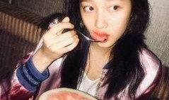 吃瓜吃到自己的女友,吃瓜吃到女友的尴尬真相